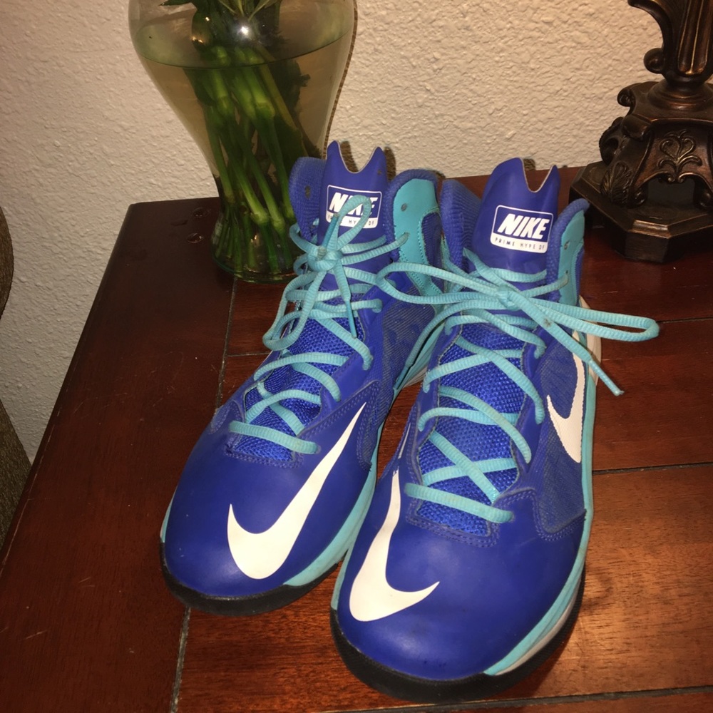 Blue/White ,  NIKE PrimeHype Shoes ! SIZE 8